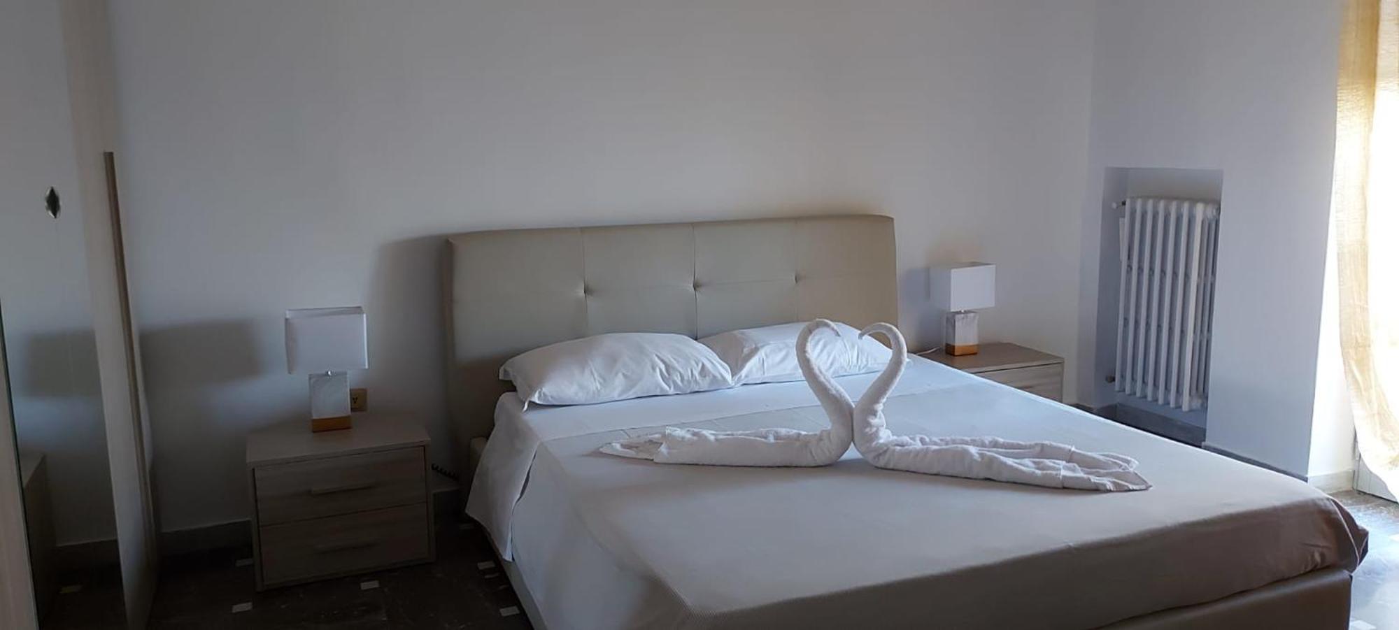 Matthias Central Rooms And Accomodation Bari Exterior photo